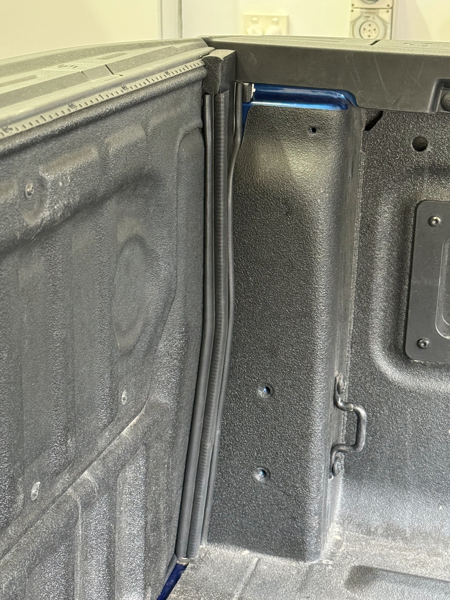 Ford Ranger / Raptor Tailgate Seal Kit (Next Gen)